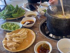 -鲁朗纳麦石锅鸡庄园