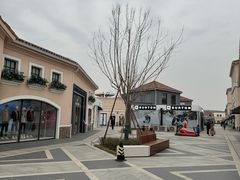 -斯普瑞斯奥特莱斯