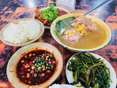 蹄花汤-梯坎豆花
