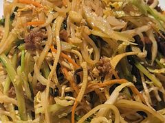 -老码头黑皮肘子锅包肉(赣水路店)