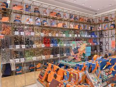零售区-VENCHI 闻绮(北京国贸商城店)