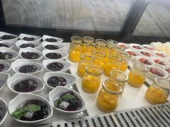 -亚洲国际大酒店·云顶阁旋转自助餐厅