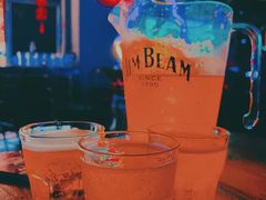 -UP嘻哈酒吧(粉巢店)