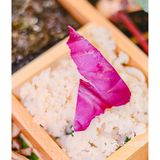 过分了！这家素菜火锅店会给仙女送花花，怎么这么加分🌷