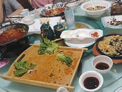 -民族手抓羊肉馆·滩羊手抓·烤全羊