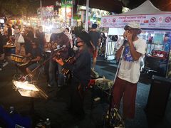 -周日夜市