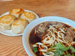 -清真吴记门钉肉饼·喜多利