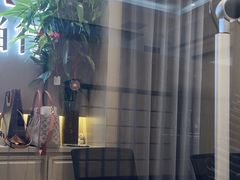 -华夏典当行(龙德广场店)