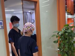 -茂菊口腔连锁(浦东南路店)