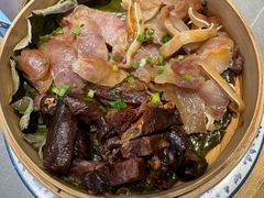 -头上红煨盐鸡·非遗院子餐厅