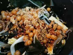 -小蛮椒麻辣烫·麻辣拌(青浦宝龙店)