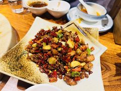 -滇香肴·云南菜蒸汽石锅鱼(云南北路店)