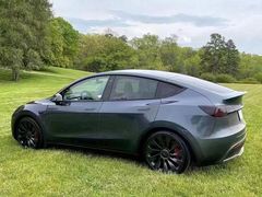 -TESLA 特斯拉(上海太古汇体验店)