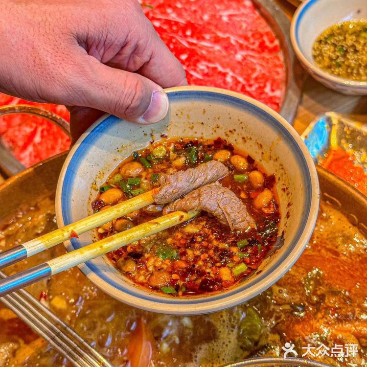在嘉定！一定要吃一次的云南酸菜火锅！   