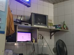 -黄阿姨锅贴大王(万航渡路店)