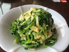 鸡毛菜炒豆皮-天宝海鲜酒楼(开发区珠江道店)