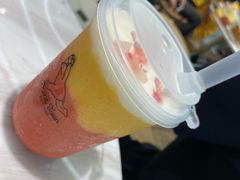 霓虹-丹礼糖甜品