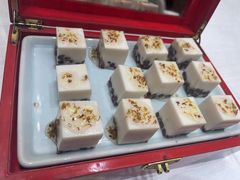 -品海楼·大连海胆锅贴馆(东港店)