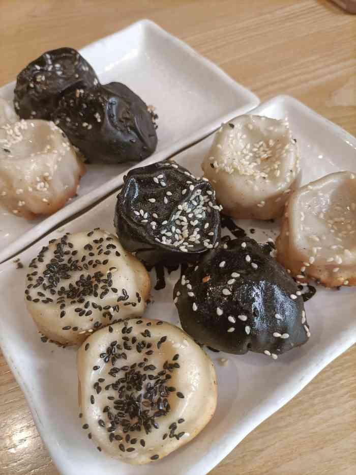 陈家生煎(三街两巷店)-"位置很不错,在三街两巷有种酒香不怕巷子深.