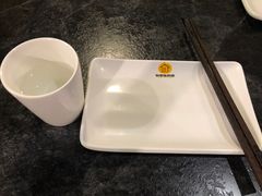 餐具摆设-有家生煎(三里屯店)