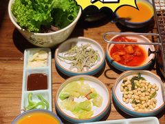 -明洞阿姨·韩式酱蟹烤肉·创意料理(三元桥店)