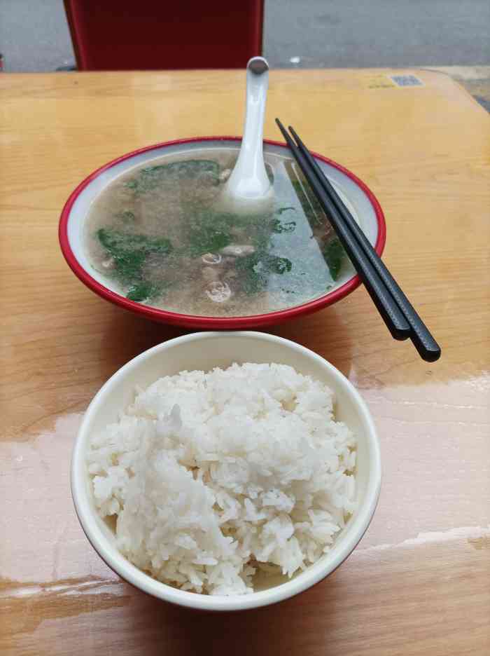 粥玲珑(瑞兴大街店)-"本来想去对面吃个小笼包,路过发现这家店开.