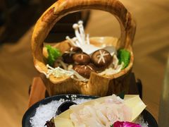 -捞王锅物料理(上海世茂广场店)