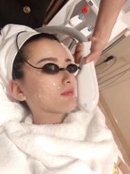 -百秀名媛纹绣美学护肤中心