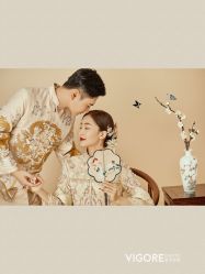 -雪中彩影婚纱摄影·微光艺术中心