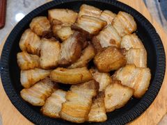 辣白菜卷五花肉-屋里家延边朝鲜族冷面(梅林3店)