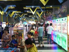 -反斗乐园π·电玩·高空拓展·蹦床(龙华天虹店)
