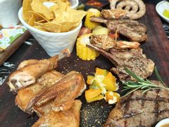 -Famous肥猫墨西哥音乐餐吧(五棵松华熙LIVE店)