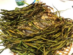 葱烤鸦片鱼头-新吉士·上海菜(浦东LCM置汇旭辉店)