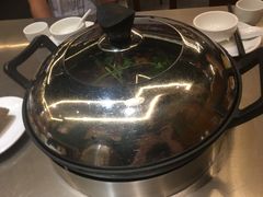 奇味鸡煲-胡须佬鸡煲四季火锅店(石厦西村直营店)