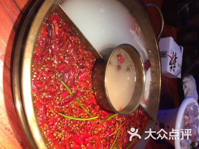 辣三疯美蛙鱼头火锅_半岛一束