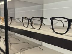 -LensCrafters亮视点·OAKLEY精选(静安嘉里中心店)