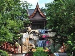 -七彩云南古滇温泉山庄