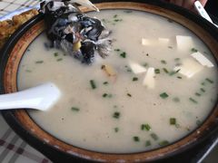 太湖鲢鱼头-湖山人家·湖景餐厅·特色农家菜(太湖西山店)