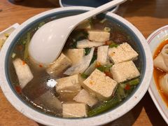 -金莹丸子汤清真(朝外SOHO店)