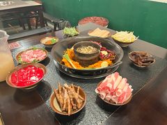 -渝井巷重庆老火锅(沈阳吉祥店)
