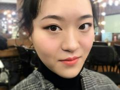 -金夫人化妆摄影职业培训学校
