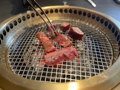 -铭牛烧肉·和牛海鲜自助(高新月牙湖店)