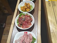 蒜香笨猪梅花肉-肆幺幺烤肉(乐汇城店)