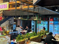 -钢管厂五区小郡肝串串香火锅(梅川路店)