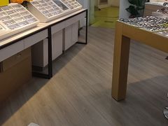-天空之镜眼镜店蔡司依视路配镜授权零售店(望京颐堤港店)