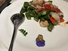 XO酱爆炒秋葵北极贝-皇朝会.经典传统粤菜(外滩店)