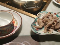 -尚尚仙·酸汤猪手·猪肚鸡火锅(华联万柳购物中心店)