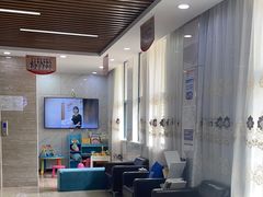 -茂菊口腔连锁(浦东南路店)