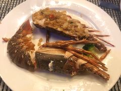 -广州万富希尔顿酒店·感趣自助餐厅·金秋蟹宴生蚝海鲜刺身