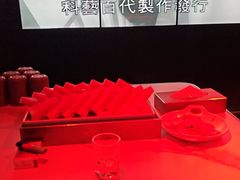 -卡罗酒店(东门晒布地铁站店)